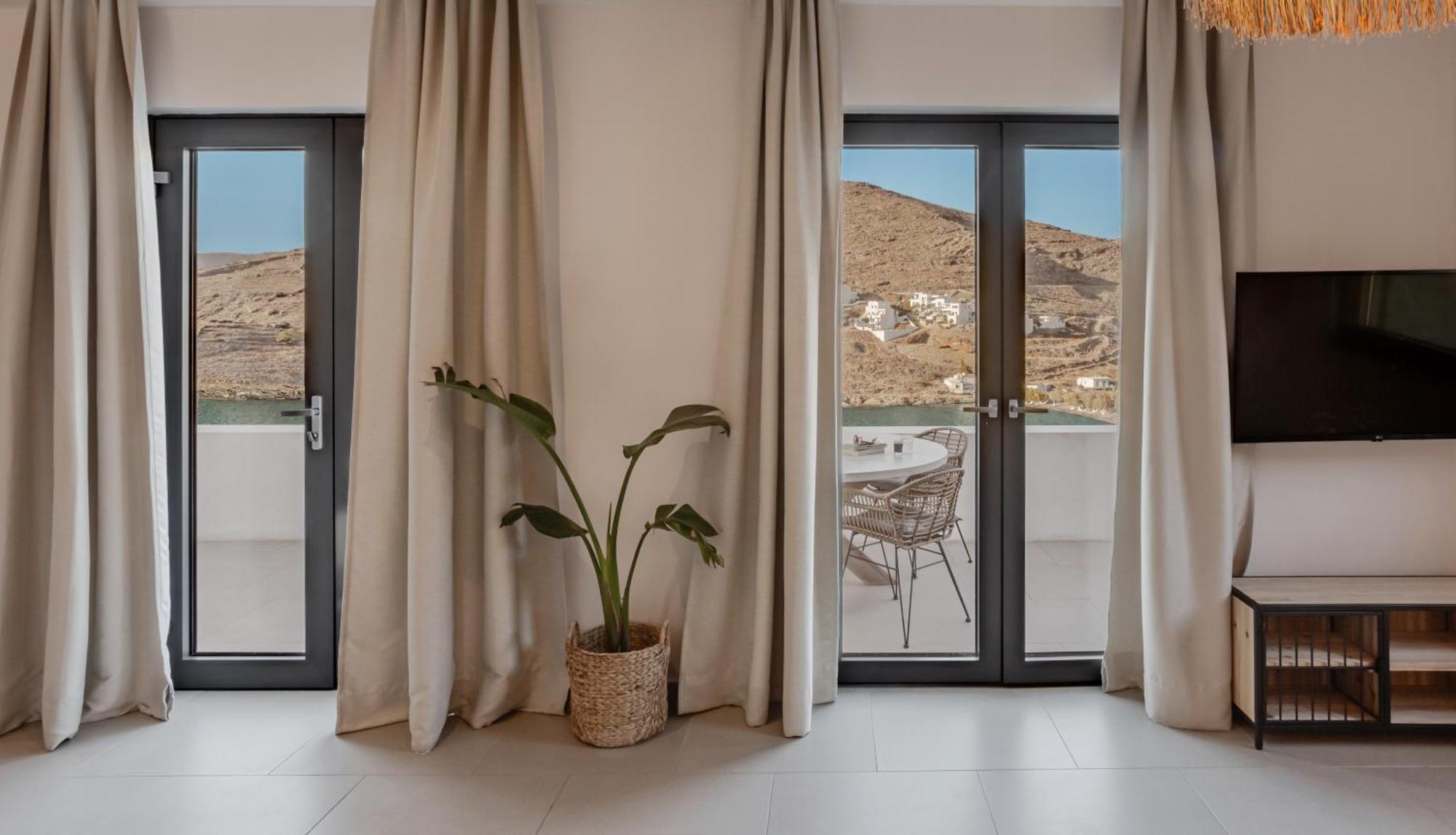 Amal Kythnos Suites Eksteriør billede